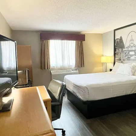 Super 8 By Wyndham St. Clair Mo-2