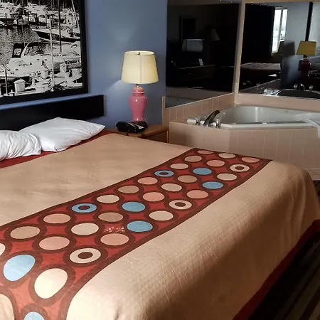 Super 8 By Wyndham Pontoon Beach Il/St. Louis Mo Area-3