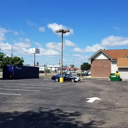 Super 8 By Wyndham St. Cloud-2