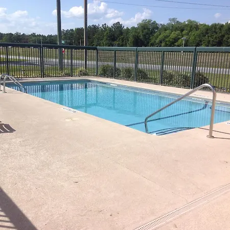 Super 8 By Wyndham Brunswick South I-95-3