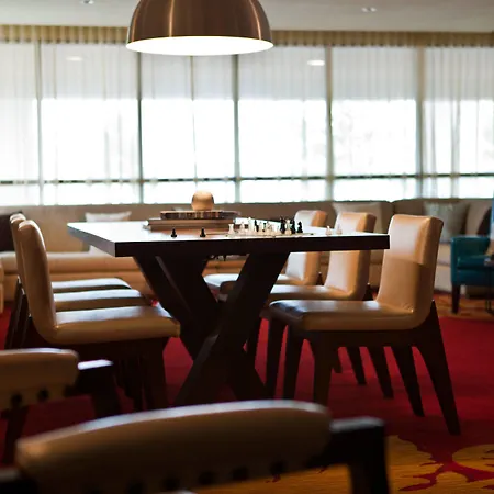 Renaissance Newark Airport Hotel-3