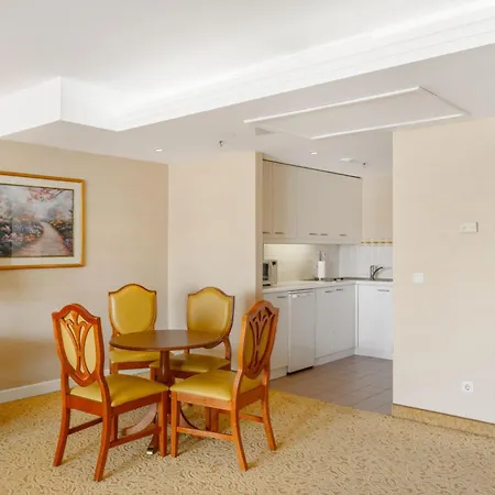 Millennium Court, Budapest - Marriott Executive Apartments-3