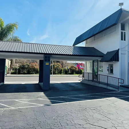 Surestay By Best Western Fresno Central-2