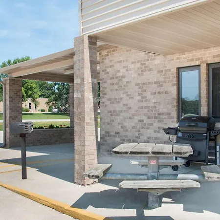 Super 8 By Wyndham Humboldt-2