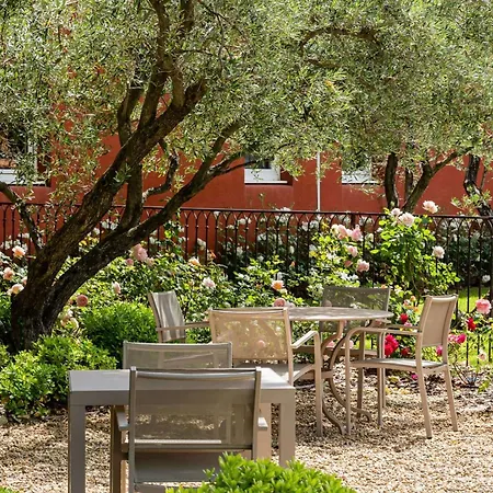 Best Western Plus Le Lavarin Avignon-2
