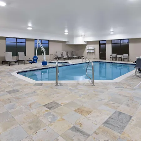 Hampton Inn Cleveland-Airport/Tiedeman Road-2