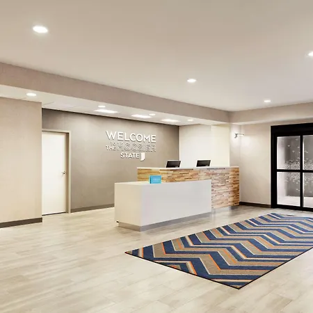 Hampton Inn & Suites Valparaiso-3