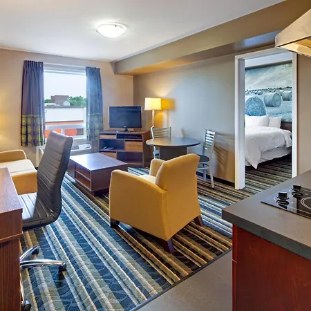 Super 8 By Wyndham Brandon Mb-3