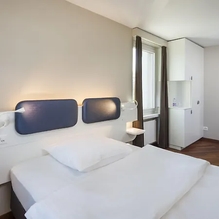 Hotel Welcome Inn-3