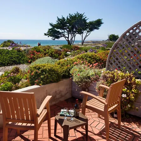 Pelican Inn & Suites-2
