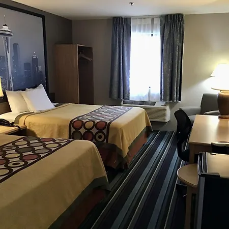 Super 8 By Wyndham Spokane/West-2