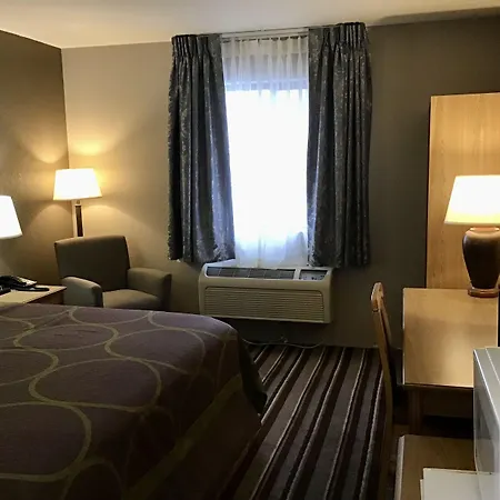 Super 8 By Wyndham Spokane/West-2