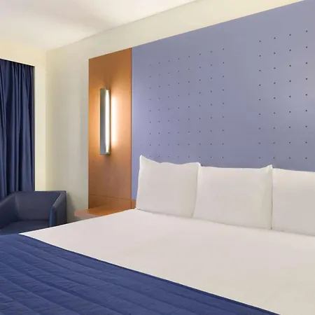 Ramada London North-3
