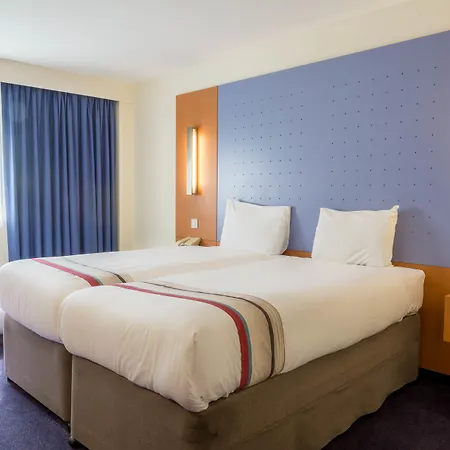 Ramada London North-3