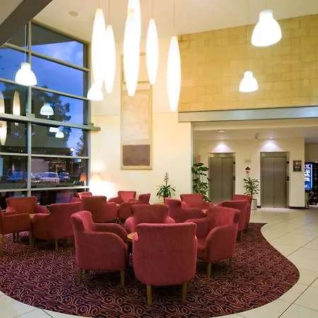 Ramada London North-3