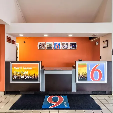 Motel 6-Harvey, Il-2