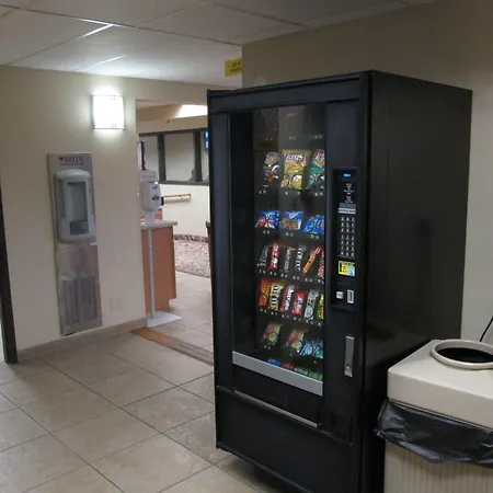 Super 8 By Wyndham Columbus-3