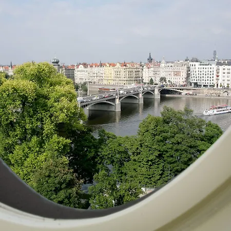 Mamaison Hotel Riverside Prague-3