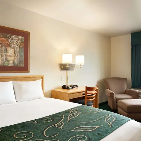 Travelodge By Wyndham Milford-3