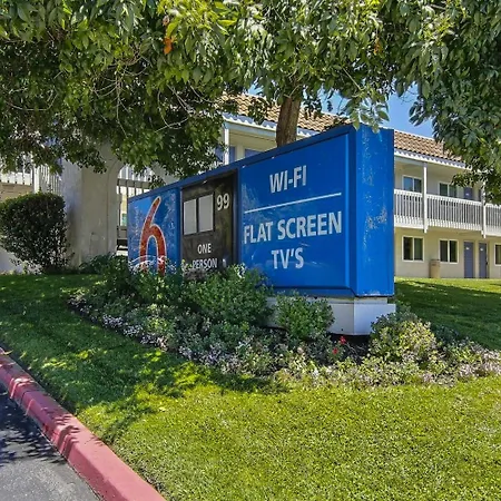 Vagabond Inn Santa Barbara - Carpinteria South-3