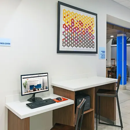Holiday Inn Express & Suites Houston - Memorial Park Area By Ihg-3