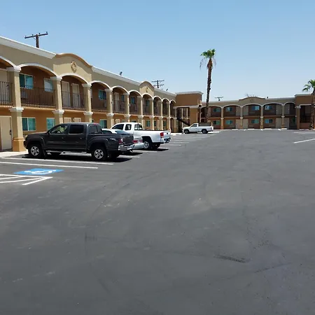 Days Inn By Wyndham El Centro-3