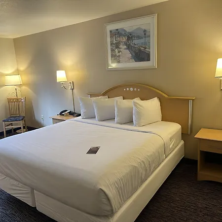 Express Inn And Suites-2