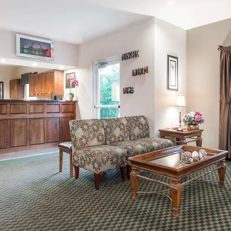 Super 8 By Wyndham Union-3