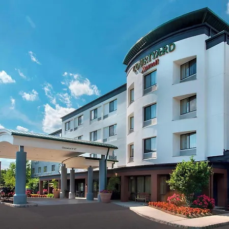 Courtyard By Marriott Lebanon-3