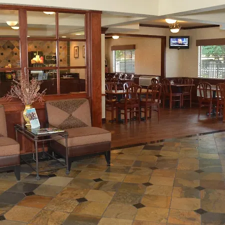 Baymont By Wyndham Yakima Riverfront-2