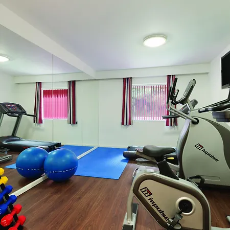 Ramada Wakefield-2