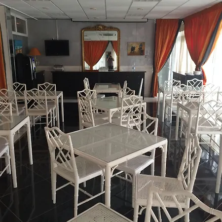 Appart-Hôtel Le Trianon-2