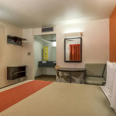 Motel 6-Carlsbad, Ca Beach-3