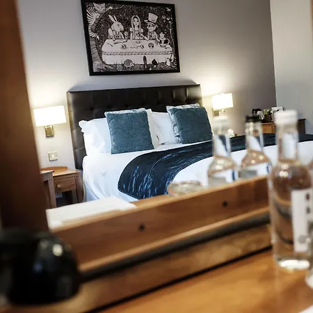 The Mad Hatter Hotel-3