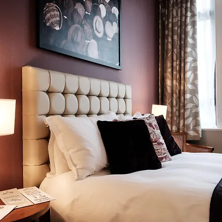 The Mad Hatter Hotel-3