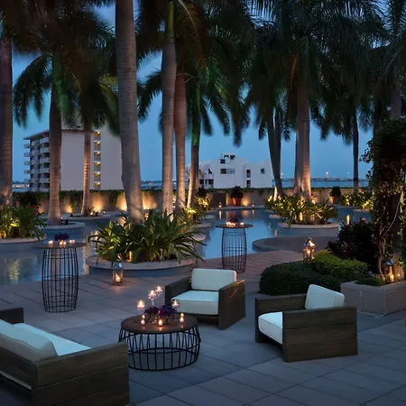 Four Seasons Hotel Miami-3