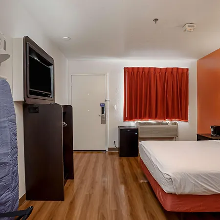 Motel 6-Temecula, Ca - Historic Old Town-2
