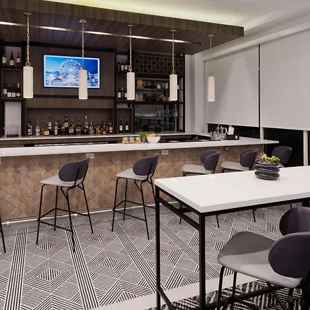 Hilton Garden Inn Birmingham/Lakeshore Drive-2