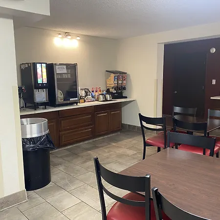 Red Roof Inn Roanoke Rapids-3