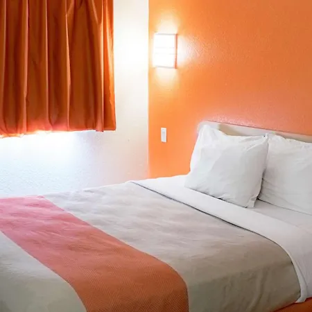 Motel 6-Seymour, In - North-2