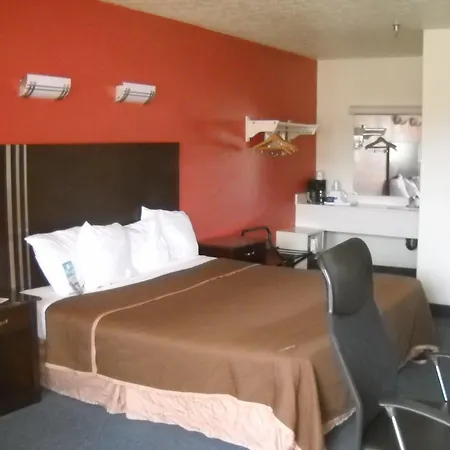 Travelodge By Wyndham Parkersburg-3