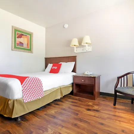 Oyo Hotel South Bend - Campus-3