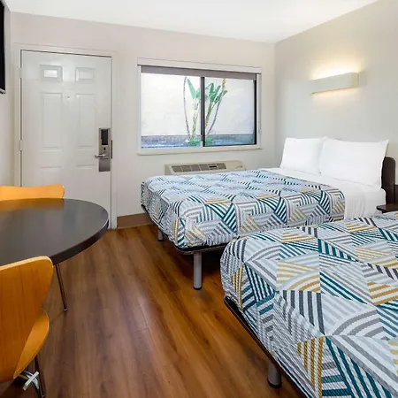 Motel 6-Santa Barbara, Ca - State Street-2