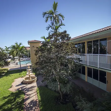 Quality Inn & Suites Airport-Cruise Port Hollywood-2