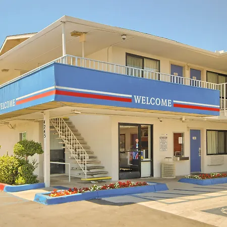 Motel 6-Fresno, Ca - Blackstone North-3