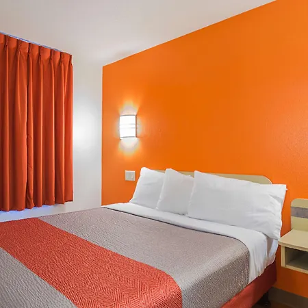 Motel 6-Whitby, On - Toronto East-2