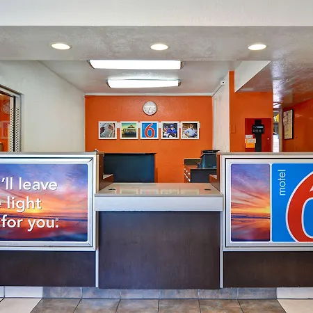 Motel 6 Dania Beach-3