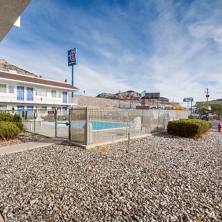 Motel 6 Wendover-3