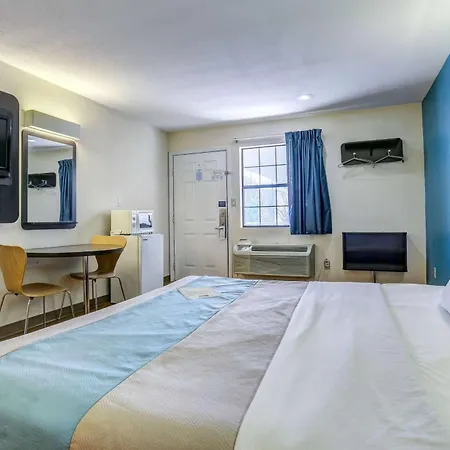 Motel 6-Dickson, Tn-3