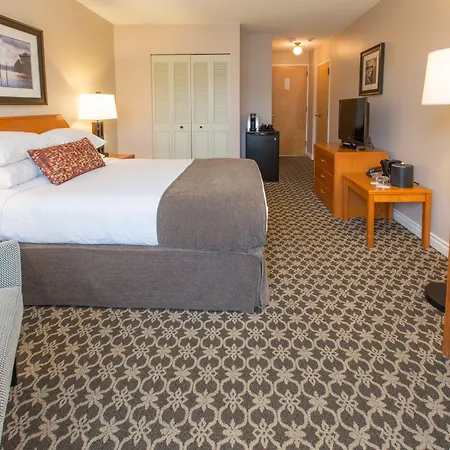 The Embassy Inn-3